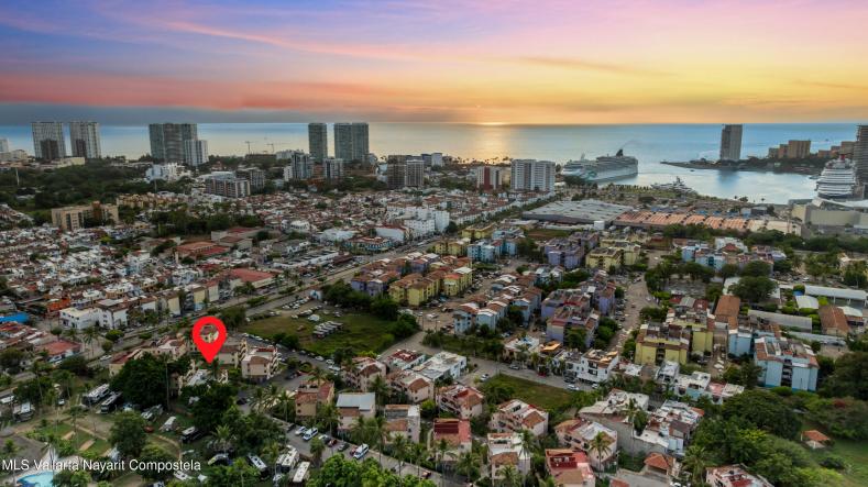 Condos in 415 PRISCILIANO SANCHEZ AV. 