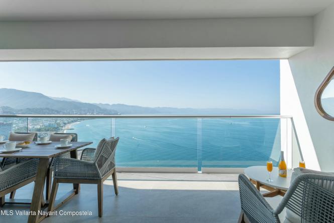 Condos in 171 Febronio Uribe  